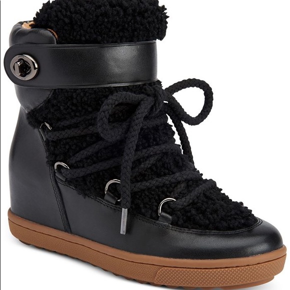 New in box Coach winter wedge boots size 9 Sherpa